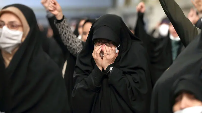 رهبر انقلاب اسلامی در دیدار صدها تن از زنان فرهیخته و فعال کشور