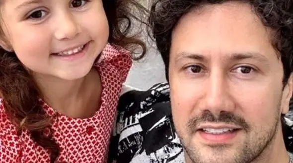 آلبوم روز/ از قرآن خوانی گلوریا هاردی در کنار خواهرشوهرش و عاشقانه های شاهرخ استخری با پناه و نبات  تا مازیار لرستانی 