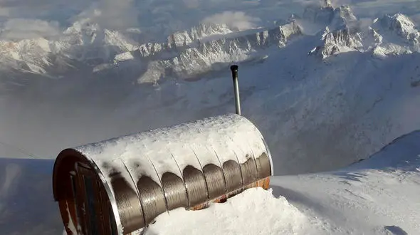 سونا در ارتفاع 2835 متری زمین +تصاویر