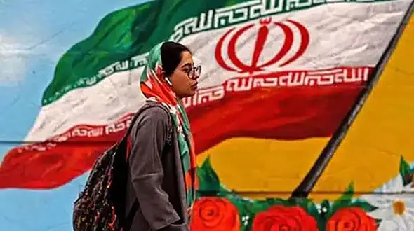 آشپزخانه‌های خاموش، زنان در آتش ابرتورم/ ازدواج و فرزندآوری، نرخ مشارکت زنان متاهل در بازار کار را به یک‌پنجم کاهش می‌دهد