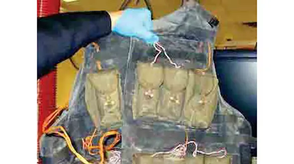 سرقت کمربند انتحاری تروریست افغان توسط یک دزد + عکس