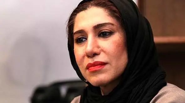 مانتوی با وقار و خوش رنگ نسیم ادبی ! / می توان ساده و شیک بود ! + عکس