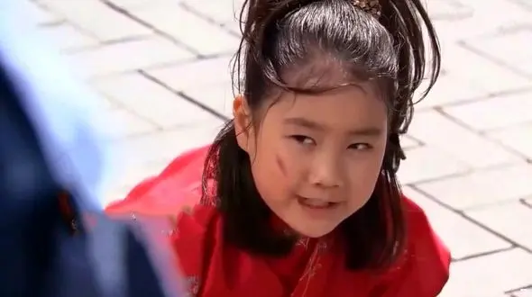 زیبایی و وقار بی نظیر بازیگر نقش کودکی شاهزاده لاهی سریال جامیونگ گو در 26 سالگی