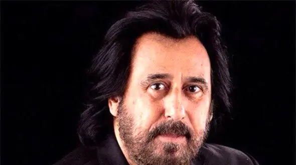 فیلم چهره شکسته شهرام شب‌پره و اشک‌های او حال همه را گرفت / بالاخره پیر شدی جوون !