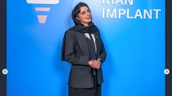 درخشش الیکا عبدالرزاقی  با تیپ و استایل مسکولین به عنوان سفیر ایمپلنت ایران در کنار عباس جمشیدی‌فر+ عکس