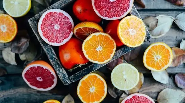 7 دلیل علمی برای خوردن مرکبات در فصل پاییز