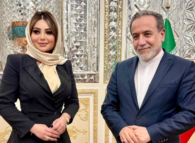 تصاویر | تهران‌گردی بدون حجاب هدیل علیان (سیندرلای فلسطین) مجری سرشناس عرب پس از مصاحبه با عراقچی