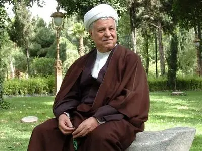 روایت هاشمی رفسنجانی از اعلام خبر قتل داریوش و پروانه فروهر