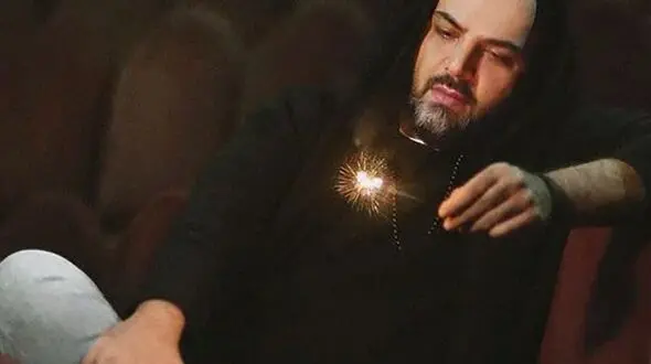  تصویری جدید از آقا احسان علیخانی بعد از مدت ها بی خبری / علت مرموز بی خبری چه بود؟!