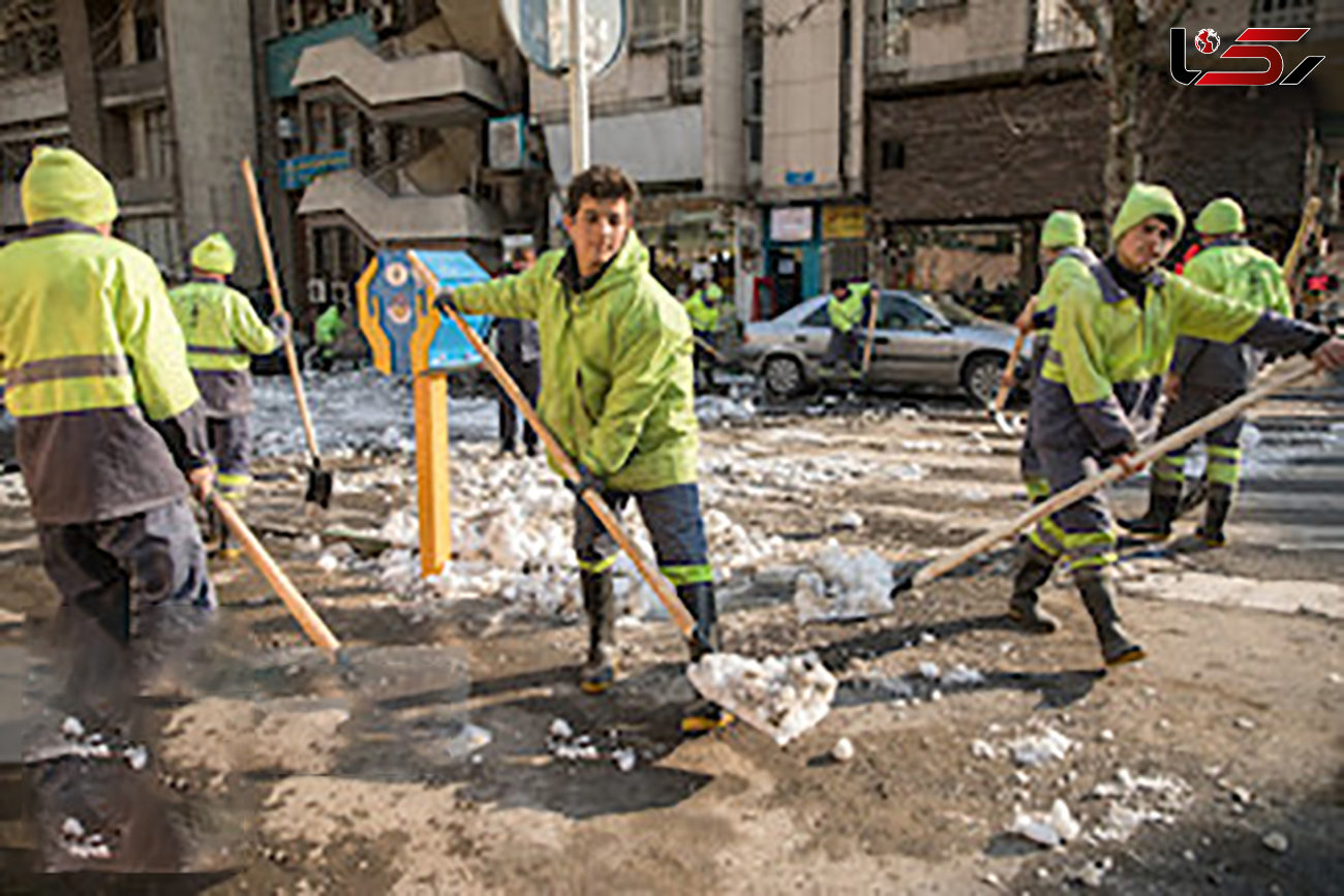 پاکسازی راه های تهران از برف / 14 هزار نیروی انسانی کمک کردند