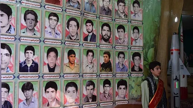 234 شهید / دانش آموز / از / یک / مدرسه