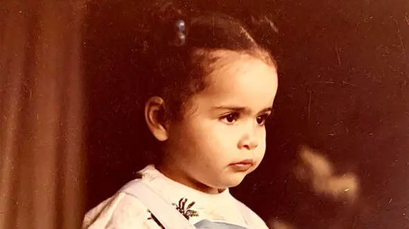 این دختربچه زیبا ترین خانم بازیگر ایران شد ! /  حدس بزنید کیست ؟! + عکس ها