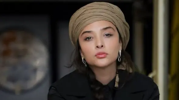 فیلم / الهام کردا به آناهیتا درگاهی: وقتی شوهرت یکی دیگه رو میخواد  هر روز میری جلوی آینه وایمیستی خودتو نگاه می‌کنی میگی مگه من چِم بوده 
