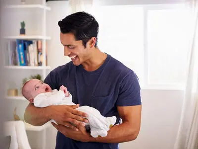 تاثیر شگفت‌ انگیز تغذیه پدر بر سلامت نوزاد؛ نقش پدر پیش از تولد آغاز می‌ شود