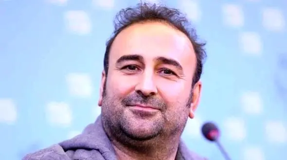 نگاهی به خونه زندگی مهران احمدی، شکیب سریال آوای باران با دکوراسیون شاه نشین و مجلل/ قارون هم این قصرو نداشت