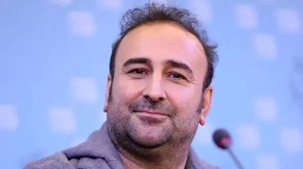 نگاهی به خونه زندگی مهران احمدی، شکیب سریال آوای باران با دکوراسیون شاه نشین و مجلل/ قارون هم این قصرو نداشت
