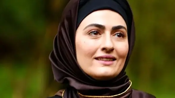 عکس های شخصی و خارج از قاب تلویزیون بازیگر نقش انیس در سوجان  / زندگی و بیوگرافی آن را بخوانید