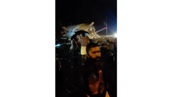 اولین تصویر از سقوط هواپیمای مسافربری در هند با 191 مسافر  