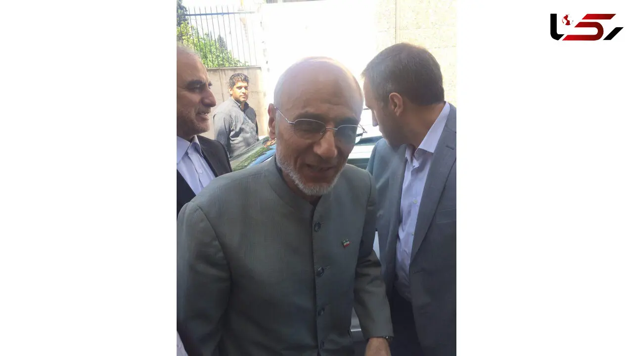 سید مصطفی میرسلیم رای خود را به صندوق انداخت +عکس