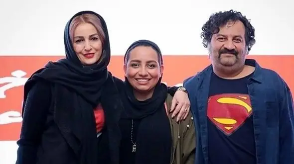 عاشقانه مهراب قاسم خانی شوهر سابق شقایق دهقان: هیچ وقت بهتر از تو گیرم نمیاد .... ⁨ اگه باز انتخاب دست خودم باشه بازم بهتر از تو برام نیست از سرم هم زیادی ....