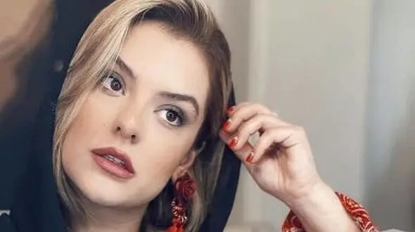 ثروت دنیا مدنی با این عکس لو رفت / خانم بازیگر شیک و خاص !