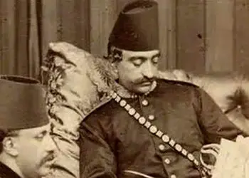 عکس سفر زمان /  عکس یادگاری با «تابوت ناصرالدین شاه» قبل از تشییع جنازه