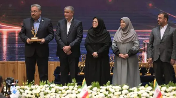 نشان استاندار برای آبان‌بسپار/ از حفظ اشتغال ۲۶ هزار کارگر تا کاشت ۱.۲ میلیون نهال