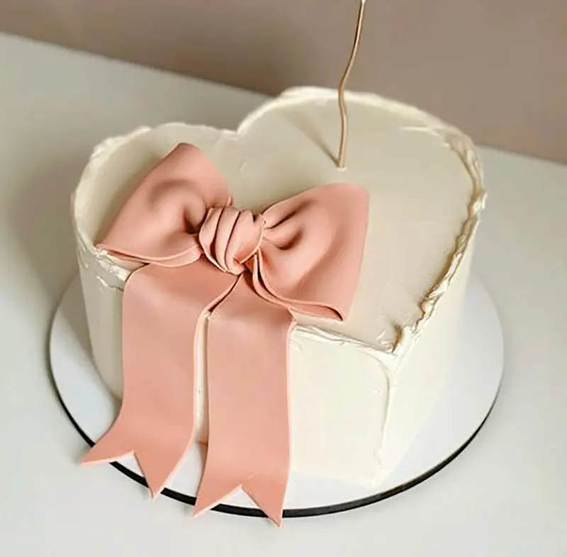 عکس کیک قلبی شکلاتی