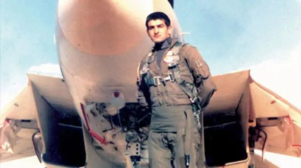 عکس؛ سفر در زمان؛ «شهید بابایی» در کنار همسر و فرزندش» در ایام جنگ؛ دهه 60