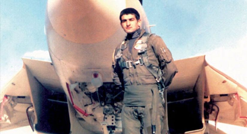 عکس؛ سفر در زمان؛ «شهید بابایی» در کنار همسر و فرزندش» در ایام جنگ؛ دهه 60