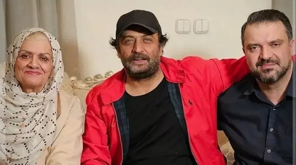 مصطفی زمانی: من یک شب مهمون خونه منصور پورحیدری بودم غذاهم ماهی بود، خانومش گفت تا نگی استقلالی‌ام شام بی شام خودشون گفتن اذیت نکن بچه رو و...