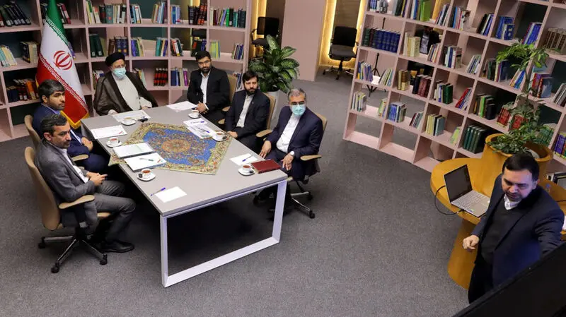 بازدید رئیس جمهوری از مرکز اسناد و کتابخانه سازمان اداری و استخدامی