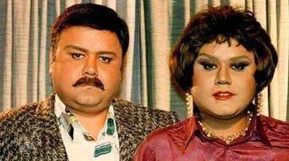 عکس داغ اکبر عبدی در کنار نوه و همسر جذابش ! / این نوه باید افتخار کند !