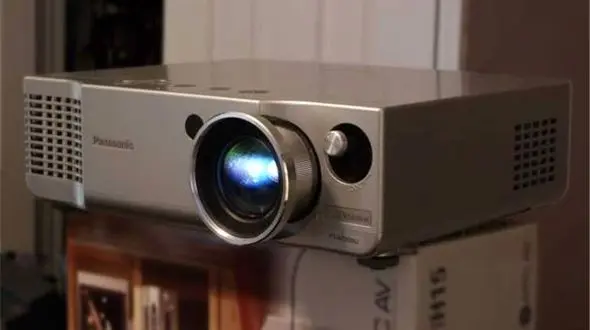 از کجا یک ویدئو پروژکتور پاناسونیک خوب بخریم؟