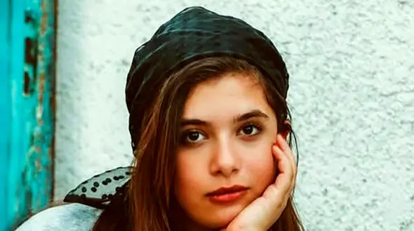 عکس ها / مدرسه رفتن بازیگران سرشناس ایرانییا خودشان یا با بچه هایشان... / نفس بازغی کلاس اول این شکلی بود ...