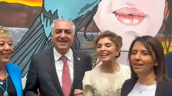 فیلم رقص شرم آور یاسمین پهلوی در اسرائیل /  همسر رضا پهلوی مجلس گرم کن شد !