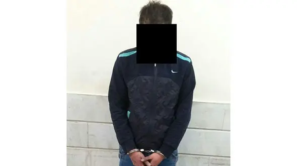 این مرد در مشهد راه می رفت و پول در می آورد + عکس