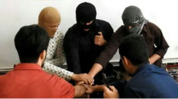 ماجرای بیعت اعضای گروهک تروریستی حمله به تهران با سرکرده خود در کرمانشاه 