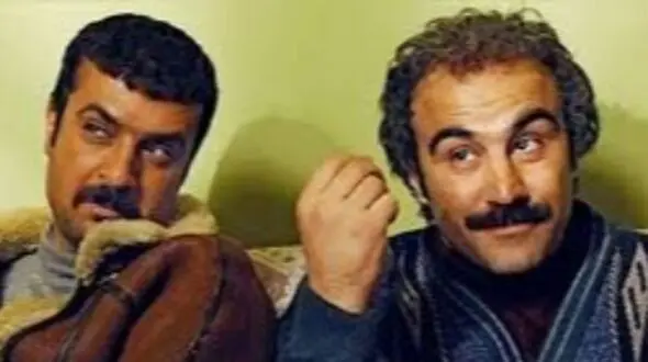 فیلم / نقی معمولی «سریال پایتخت» : استقلالی 2 آتیشه هستم، حتی خواهرم که خارج از ایران زندگی می‌کنه، همیشه...
