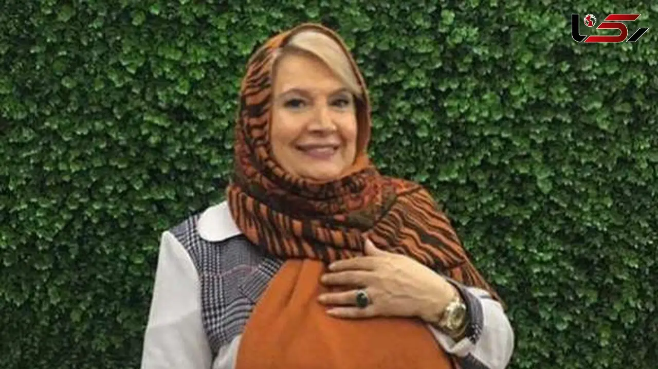 فیلم/ نگاهی به چیدمان منزل شاه پسند و کاخ مانند شهین تسلیمی مادر مهربان سینمای ایران در روز مادر مزین به مبلمان ایتالیایی هنر دست اوستا نجار، لوستر مجلل، آباژور رومیزی ، فرش ابریشمی 