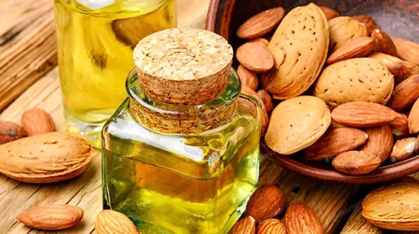 روغن بادام را دست کم نگیرید / خواص دارویی بهداشتی روغن بادام