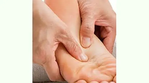 کف پا را قبل از خواب ماساژ دهید