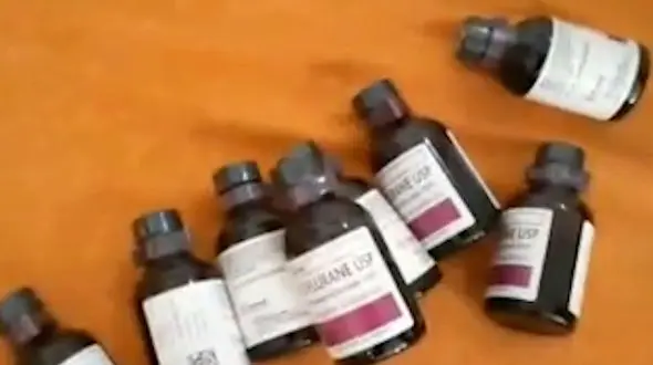 اعترافات مردانی که داروی مرگ به بیماران می فروختند /گفتگو با کفتارهای دارویی 