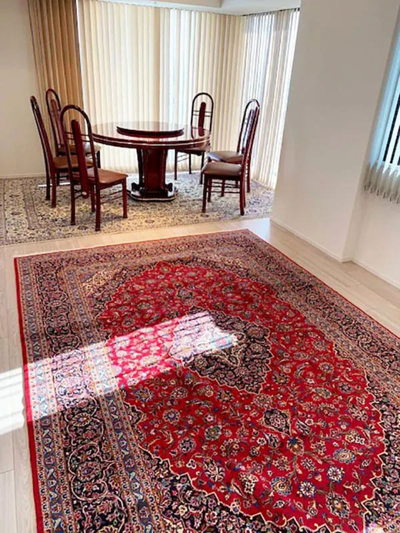 فرش قرمز