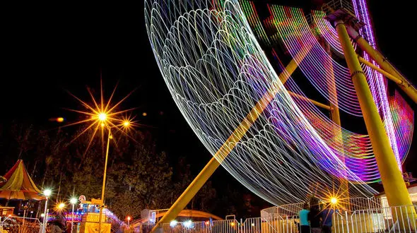 چهره خنده دار پیرزن و پیرمرد  در تونل وحشت شهربازی تهران+ عکس 