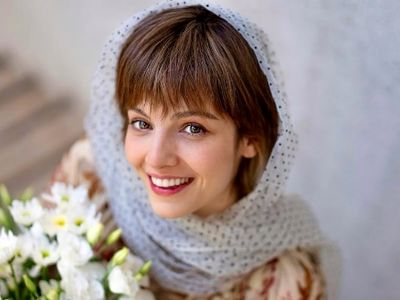 دلبری مهسا حجازی با استایل هالیوودی و لباس و رژلب قرمز