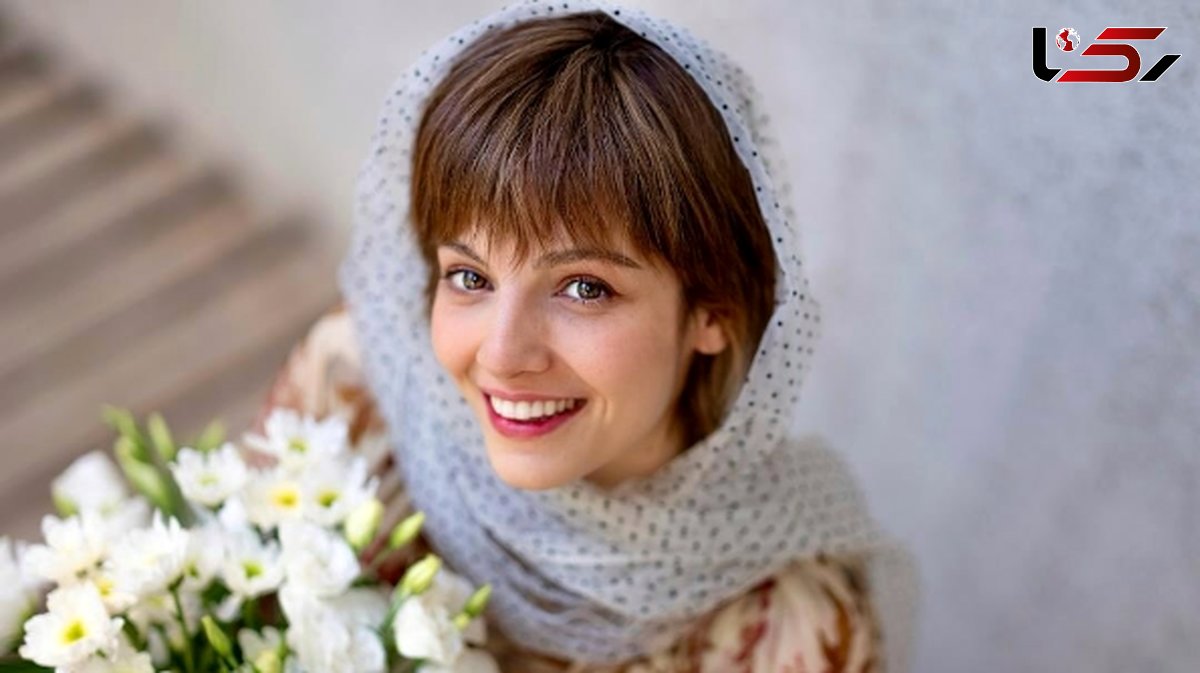دلبری مهسا حجازی با استایل هالیوودی و لباس و رژلب قرمز