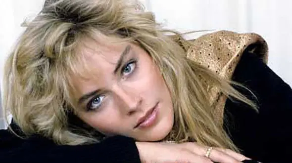 راز شرم آور خانم بازیگر زیبای جهان فاش شد ! + عکس جوانی تا پیری !