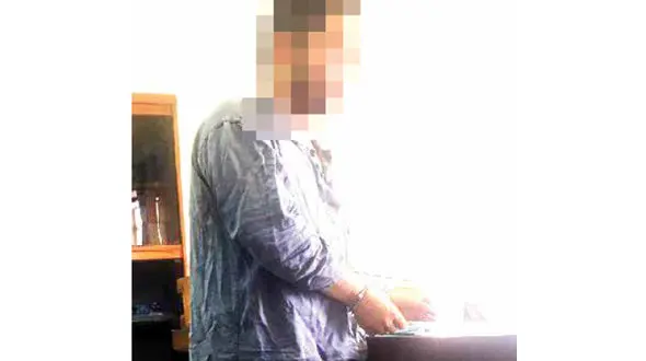 پدرم را به آتش کشیدم چون او شیشه می کشید و توهم می زد + عکس