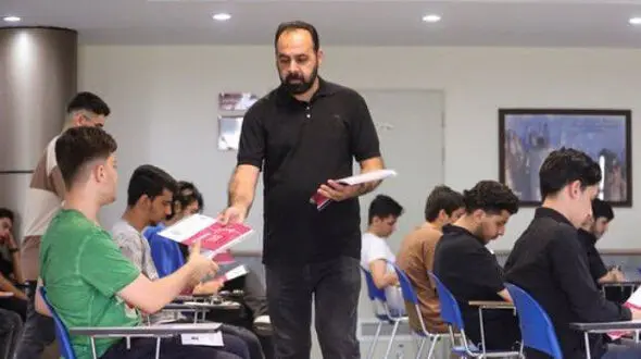 
سامانه انتخاب رشته مجازی کنکور سراسری ۱۴۰۳ فردا فعال می‌شود
